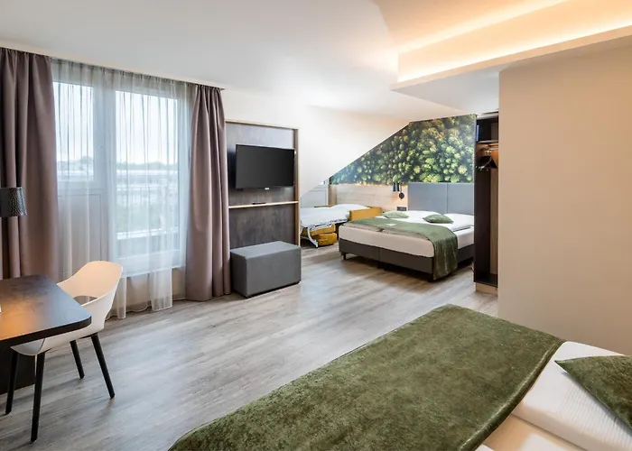 Western Muenchen Airport 4*