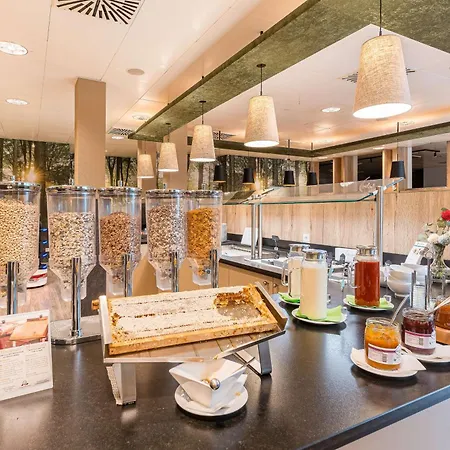 Western München Airport Hotel 4*