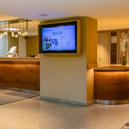 Western München Airport Hotel 4*