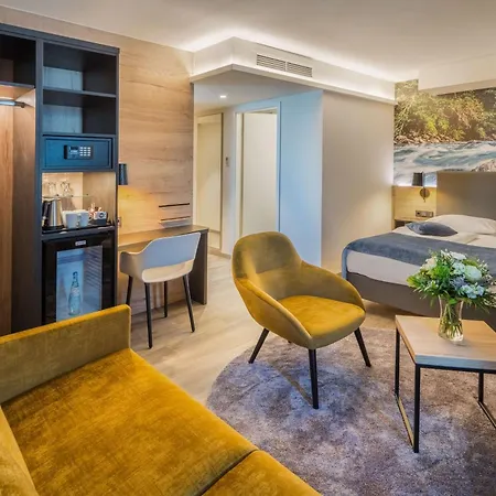Western München Airport 4*