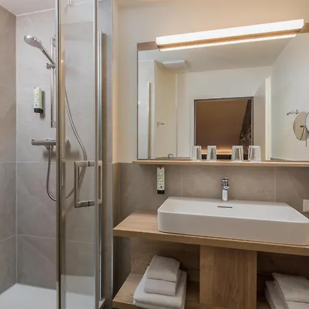 Hotell Western Muenchen Airport 4*
